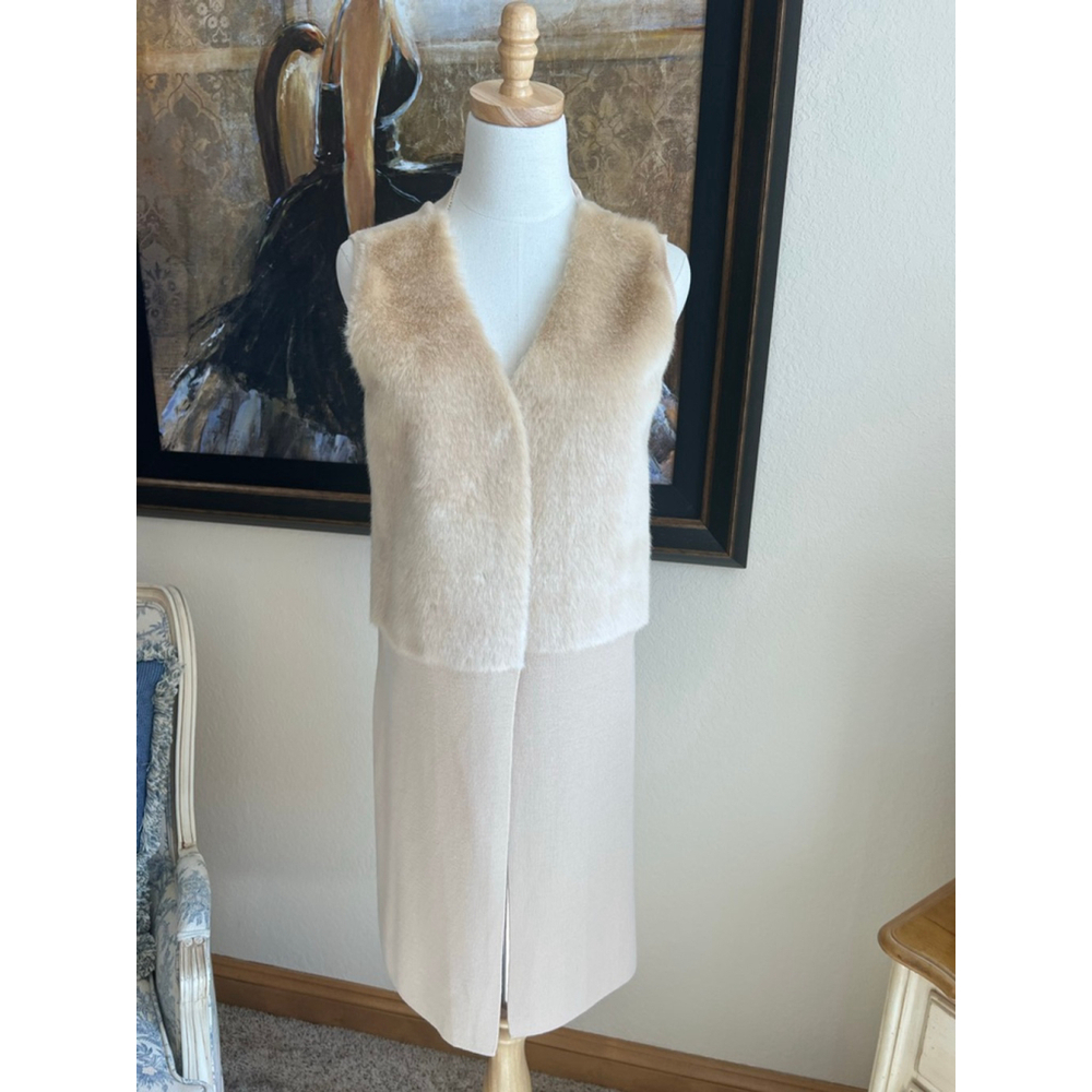 NWT ICÔNE Beige Faux Fur Vest M